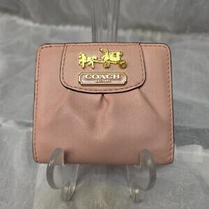 Vintage Coach Madison Small Pink Leather Bifold Wallet Horse & Carriage Pleated